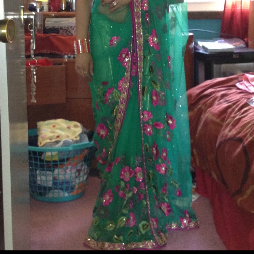 30% off bundle Indian dress. Sari/saree
